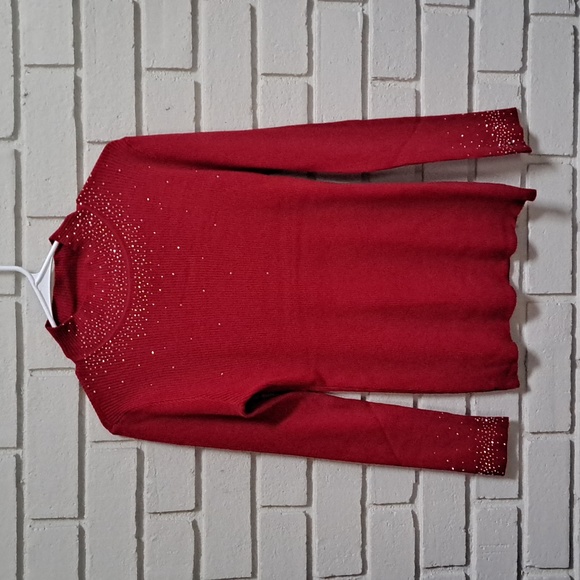 Oliver. O Red Silver Stud Detail Mock Neck Fitted Sweater. Size Large NWT - Picture 9 of 9